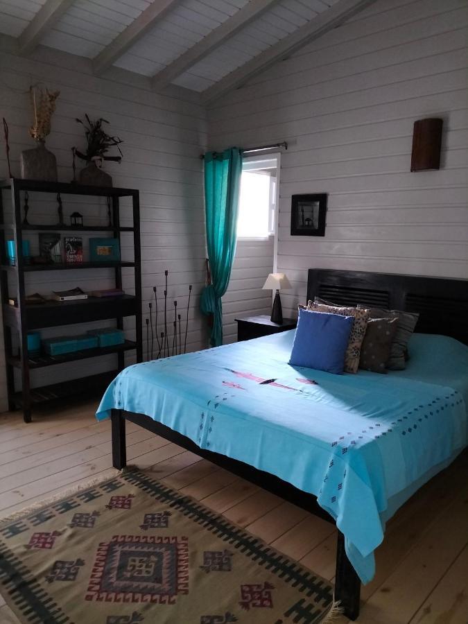 La Maison Bleue - Les Hauts De La Baie Terre-de-Bas Zewnętrze zdjęcie