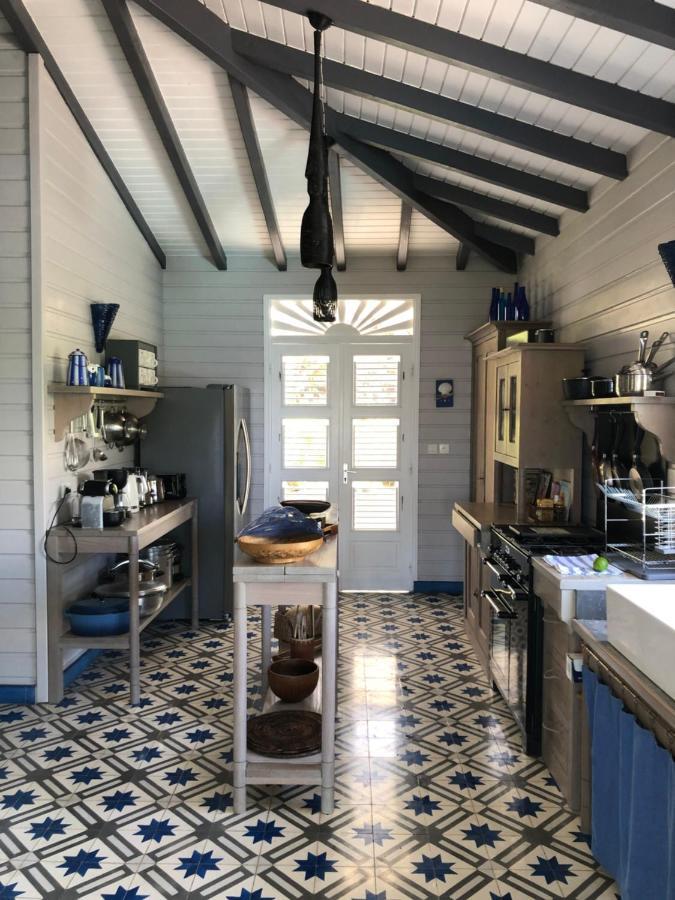 La Maison Bleue - Les Hauts De La Baie Terre-de-Bas Zewnętrze zdjęcie